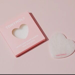 TONYMOLY | White Jade Heart Shaped Gua Sha Tool
